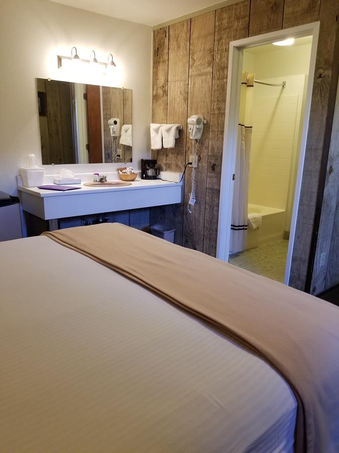Gold Pan Lodge Quincy Экстерьер фото